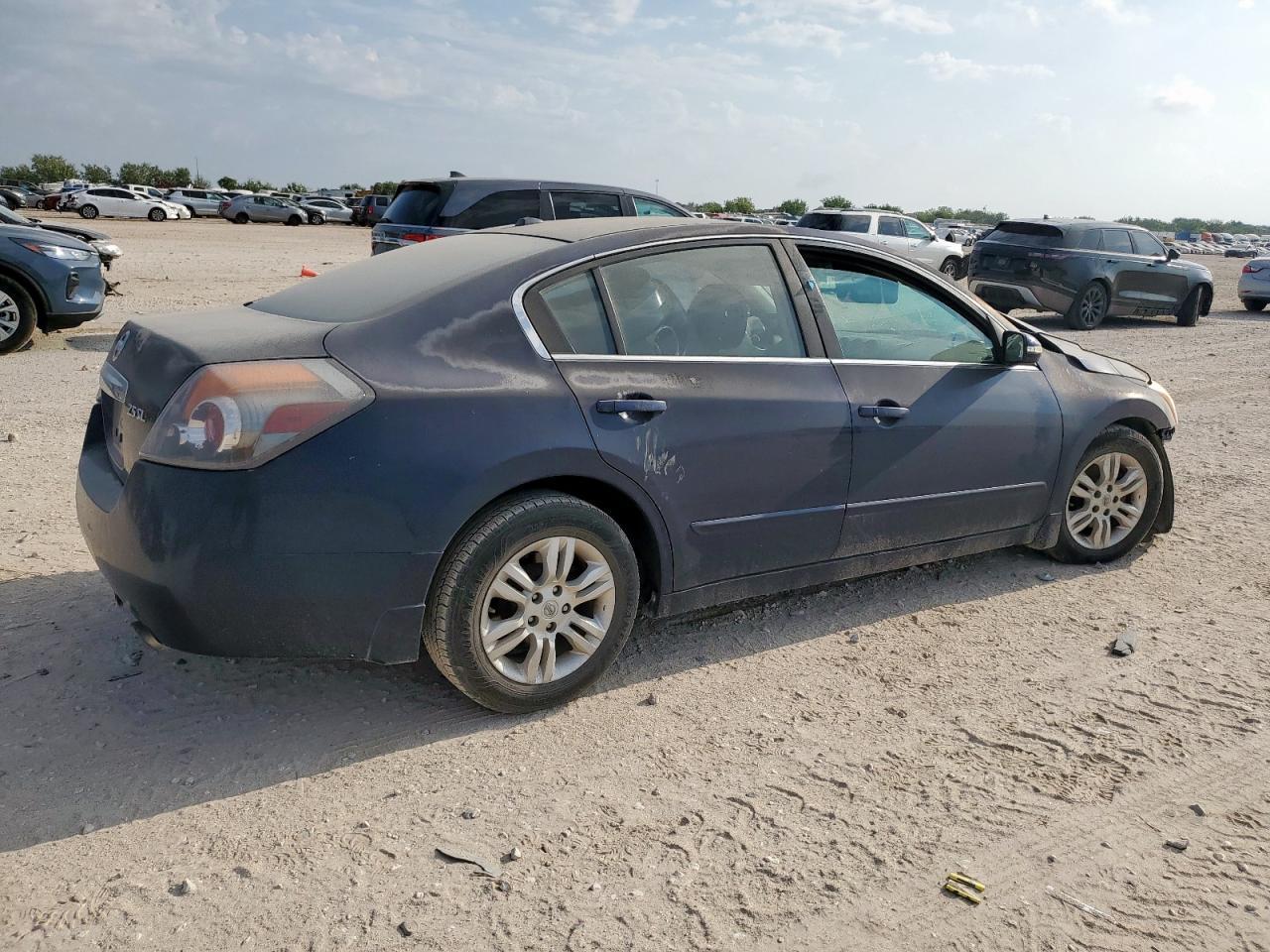 2010 Nissan Altima Base - Image 3