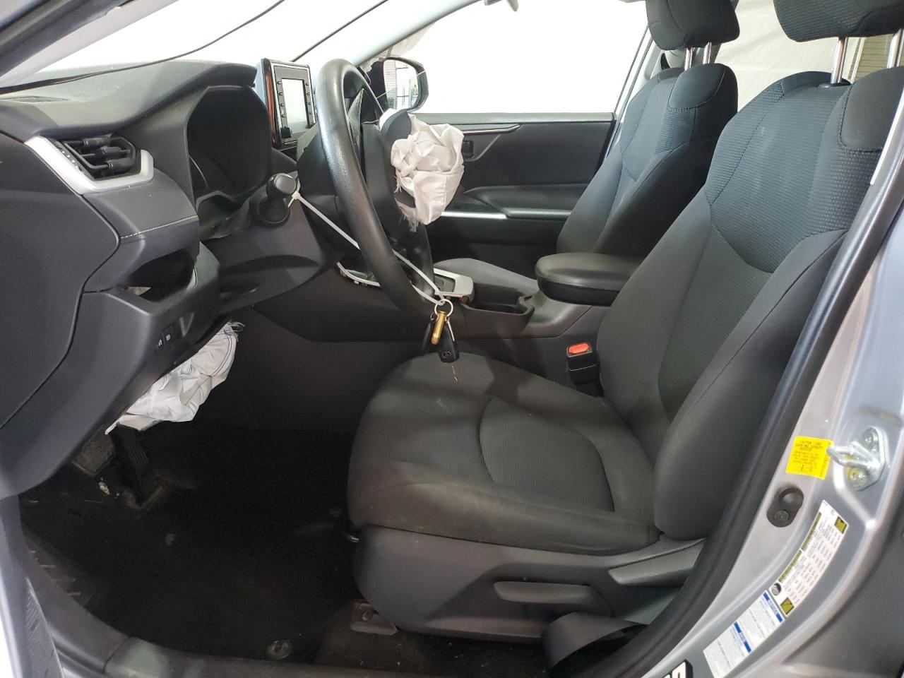 2021 Toyota Rav4 Le - Фото 7