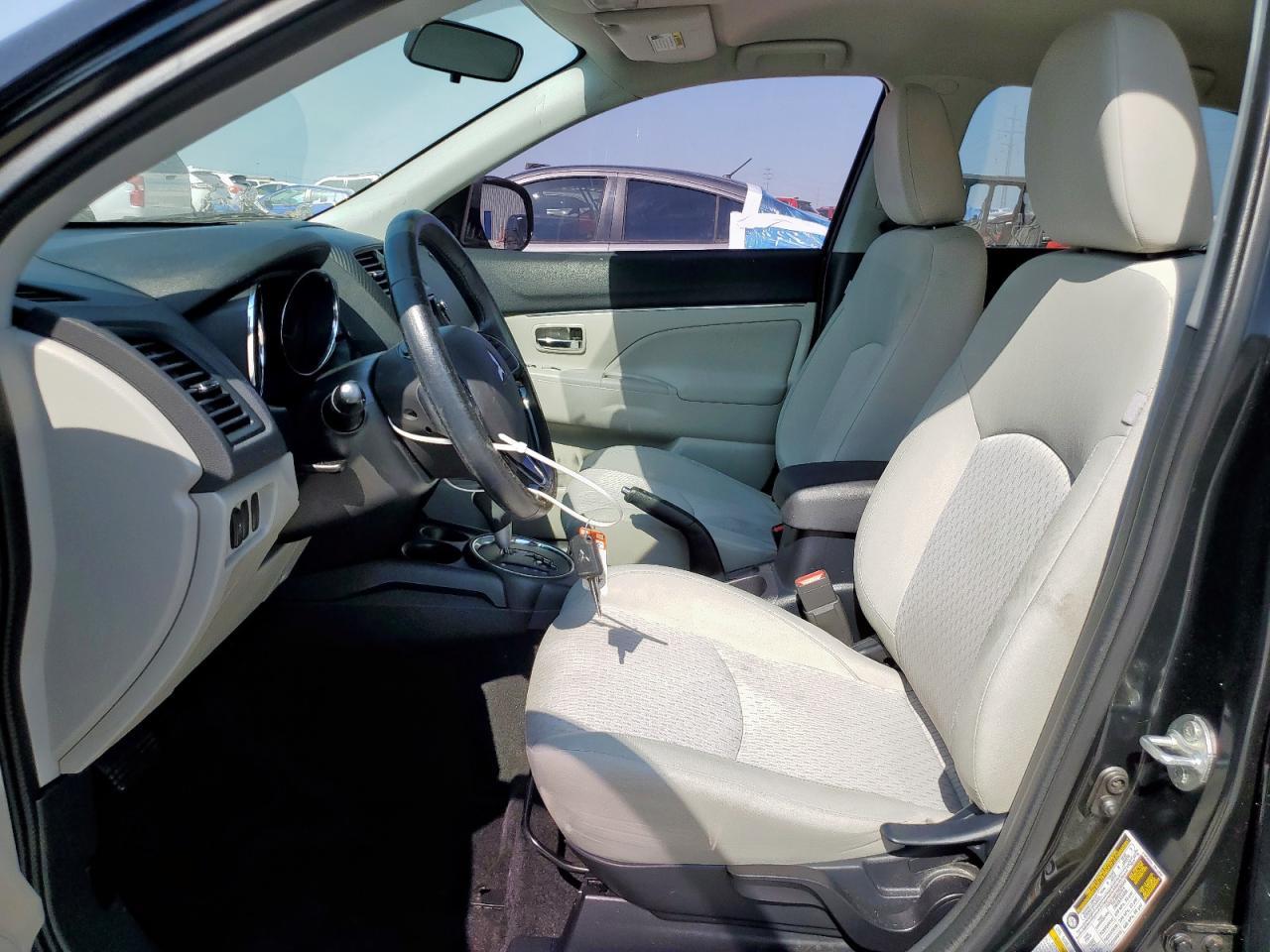 2017 Mitsubishi Outlander Sport Es - Image 7