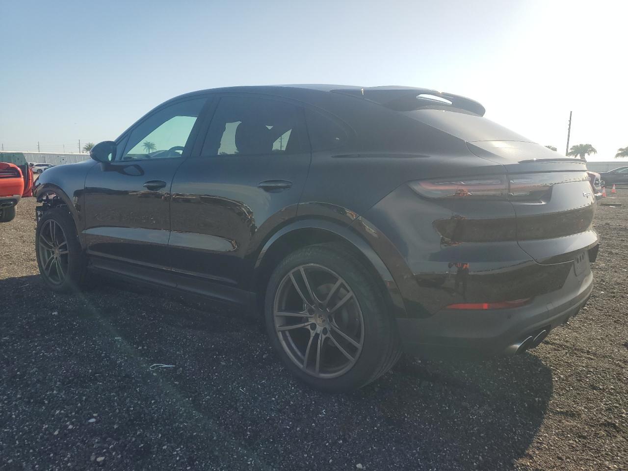 2021 Porsche Cayenne Coupe - Фото 2