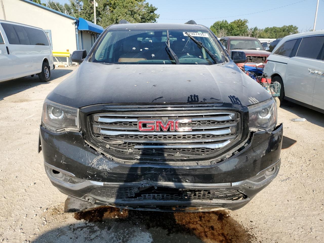 2017 GMC Acadia All Terrain - Image 5