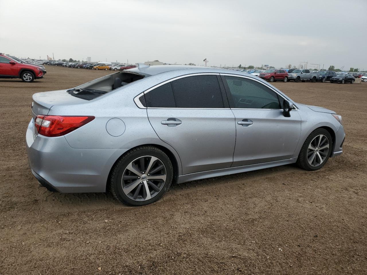 2019 Subaru Legacy 3.6R Limited - Фото 3
