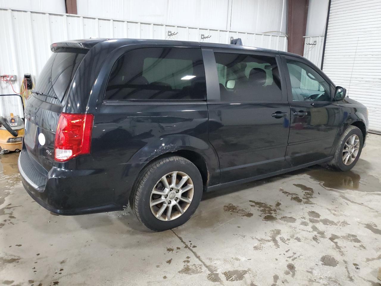 2011 Dodge Grand Caravan R/T - Image 3