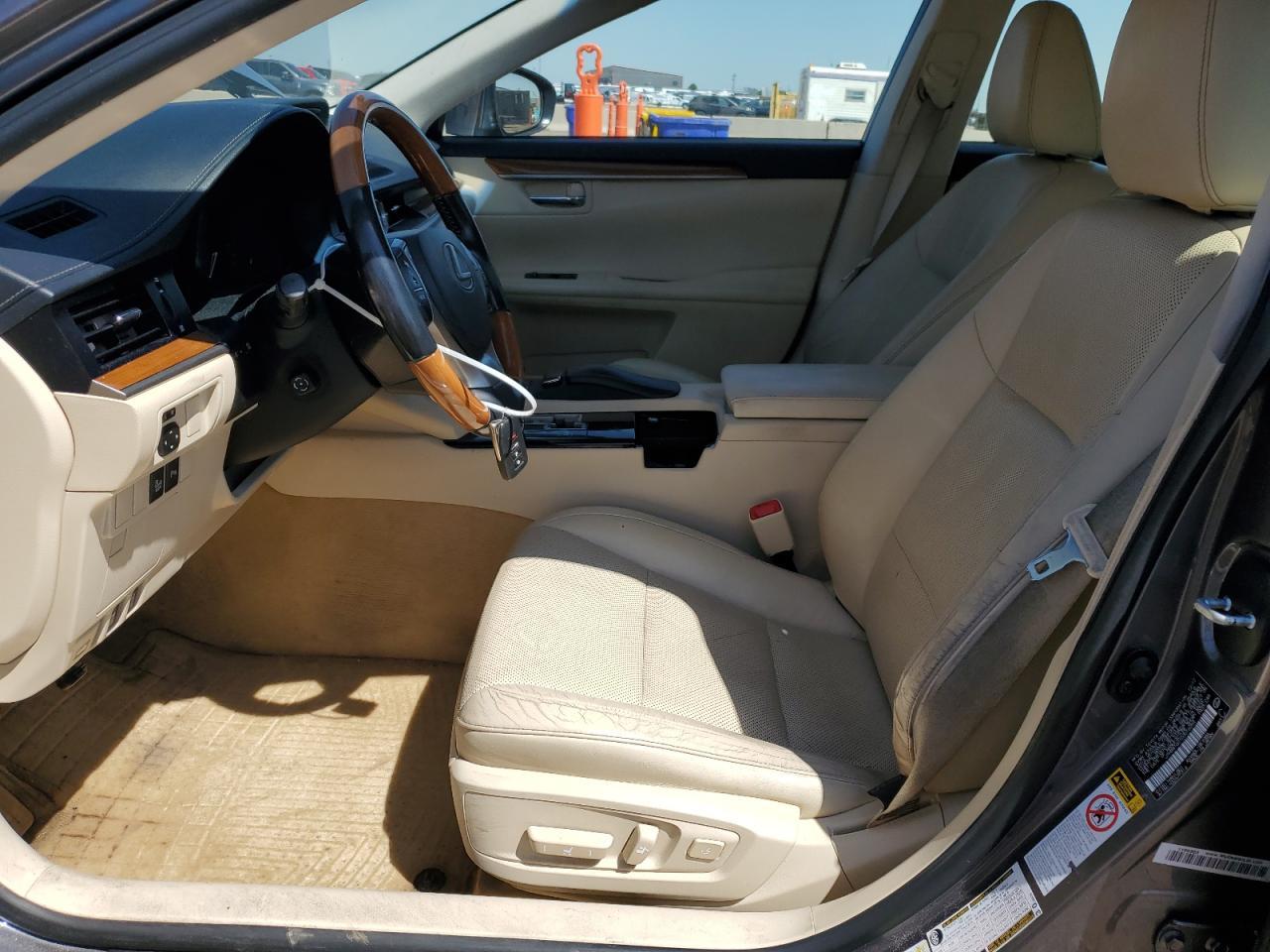 2013 Lexus Es 300H - Фото 7