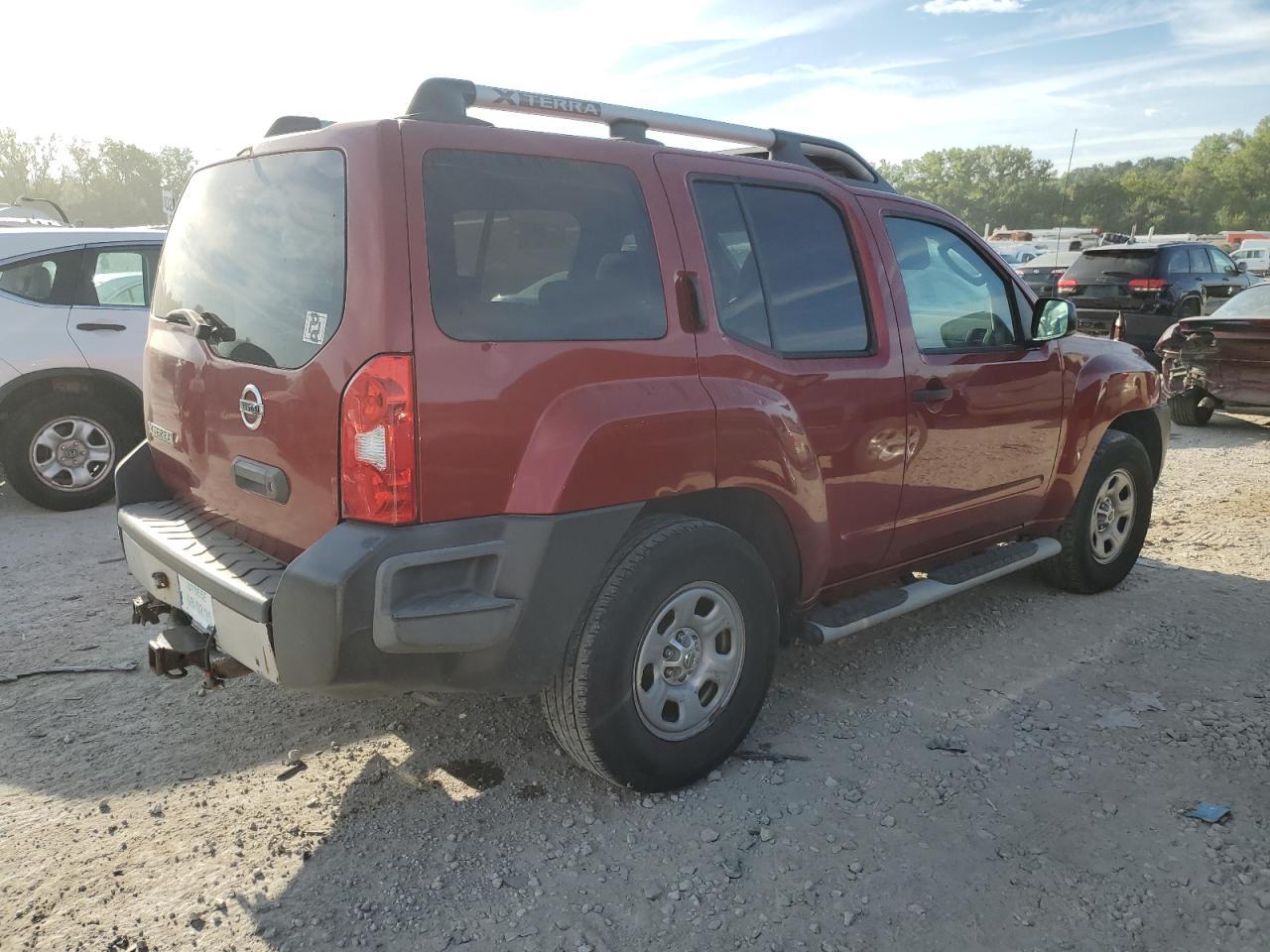 2012 Nissan Xterra Off Road - Фото 3