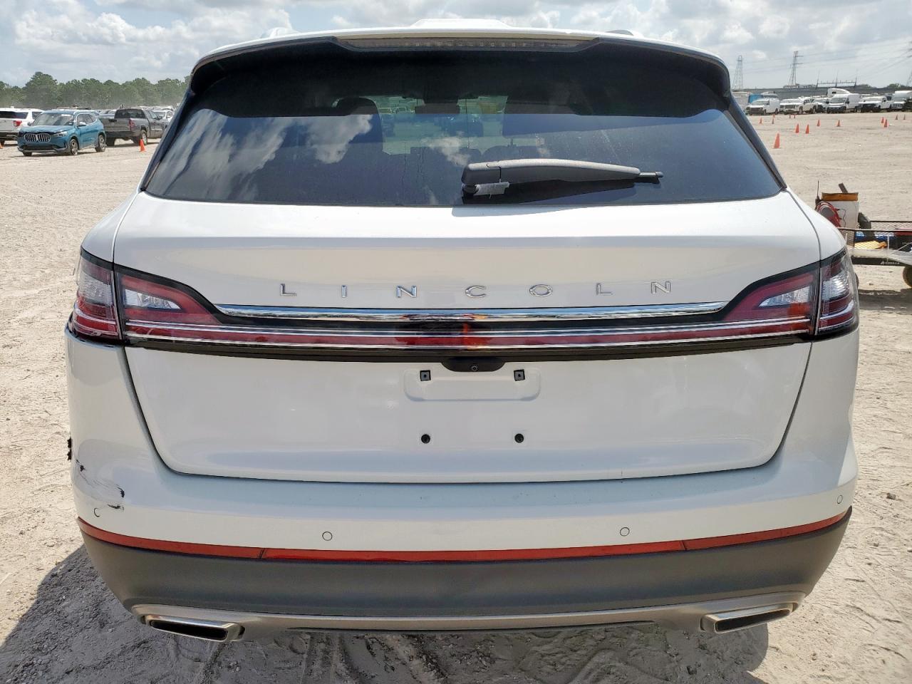 2023 Lincoln Nautilus - Image 6