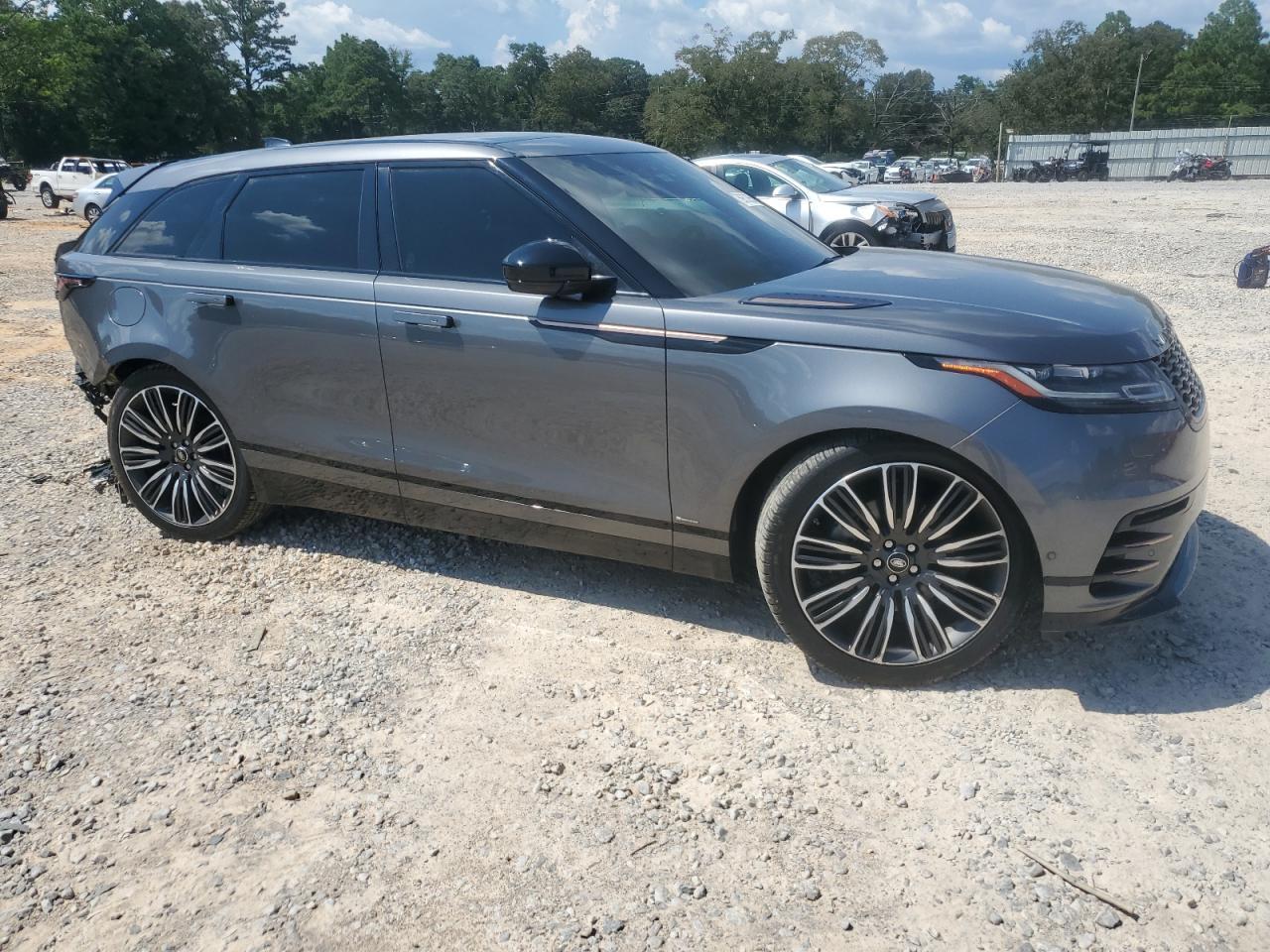 2018 Land Rover Range Rover Velar R-Dynamic Se - Image 4
