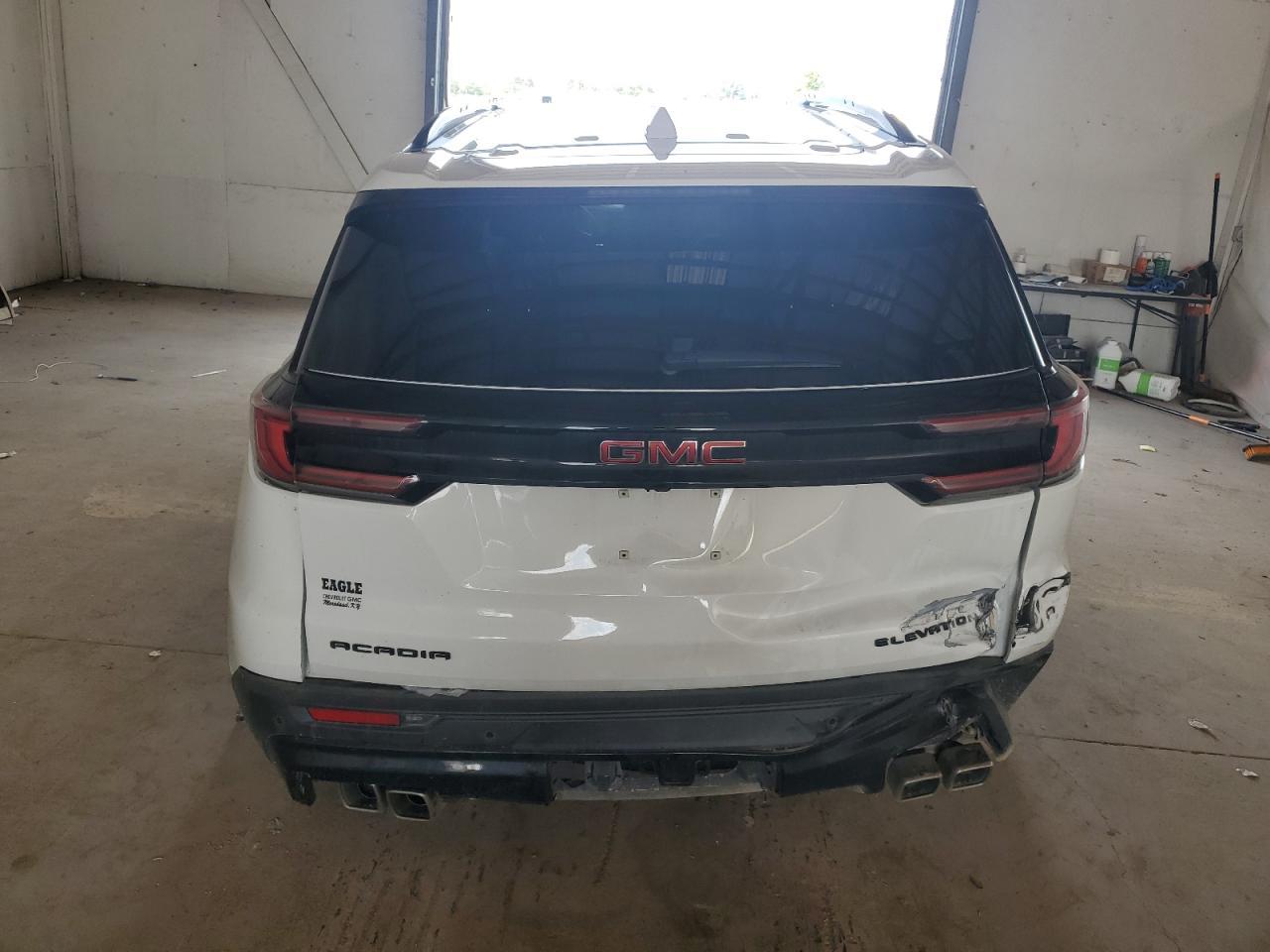 2025 GMC Acadia Elevation - Фото 6