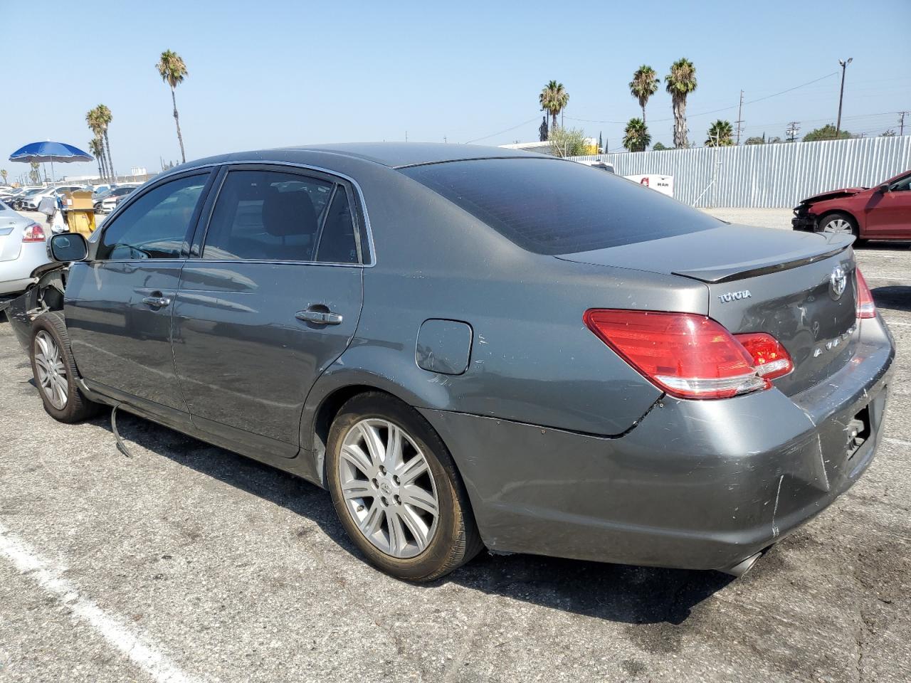 2006 Toyota Avalon Xl - Image 2