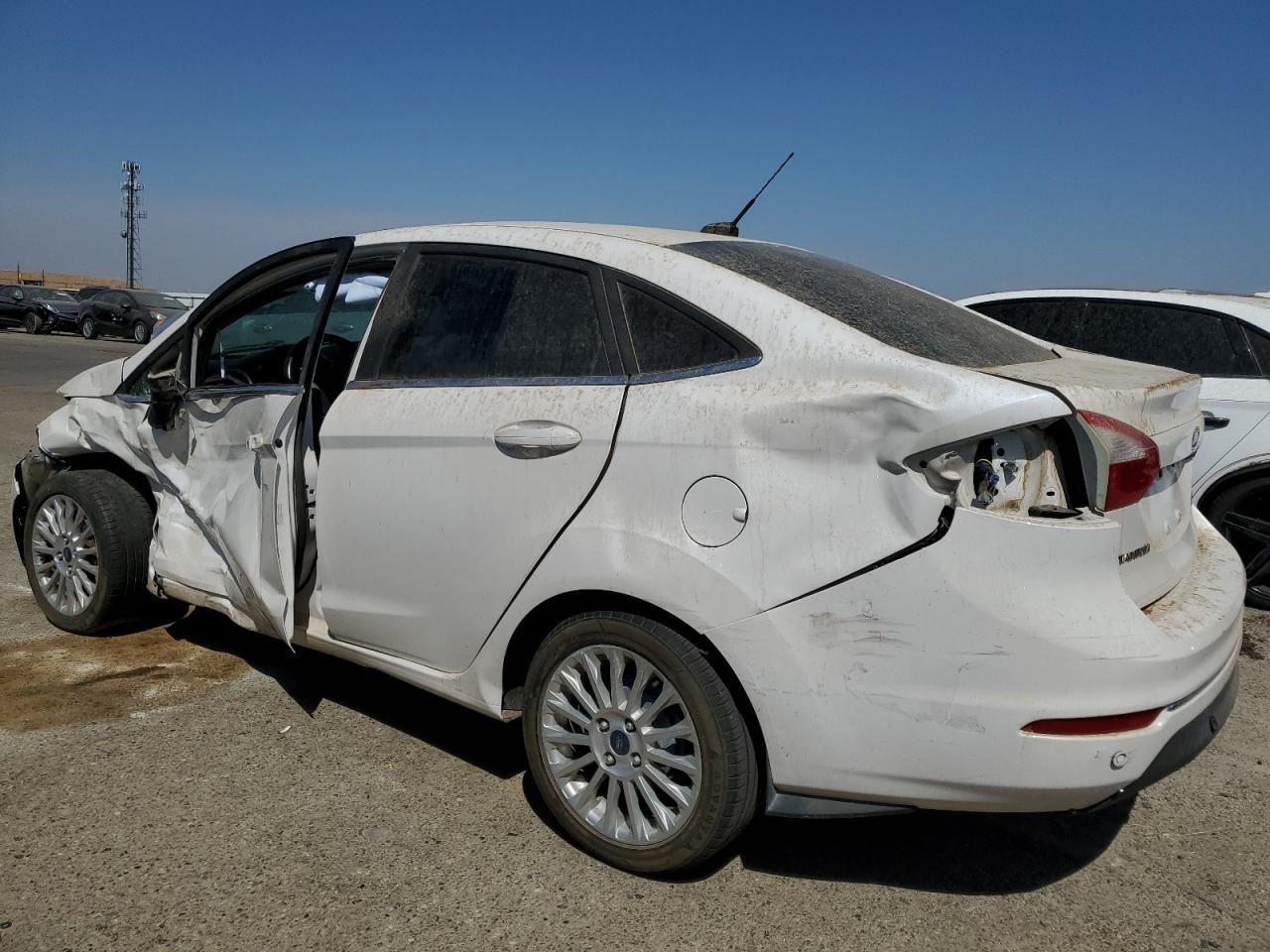 2016 Ford Fiesta Titanium - Image 2