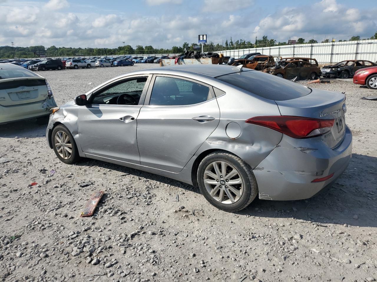 2015 Hyundai Elantra Se - Фото 2