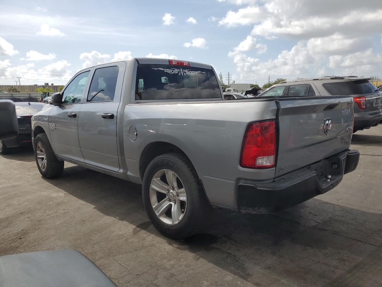 2022 Ram 1500 Classic Tradesman - Фото 2