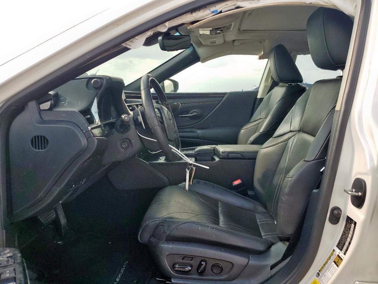 2021 Lexus Es 300H Luxury - Фото 7