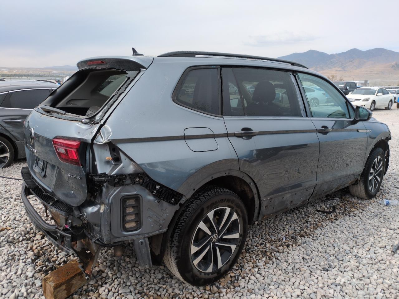 2023 Volkswagen Tiguan S - Фото 3
