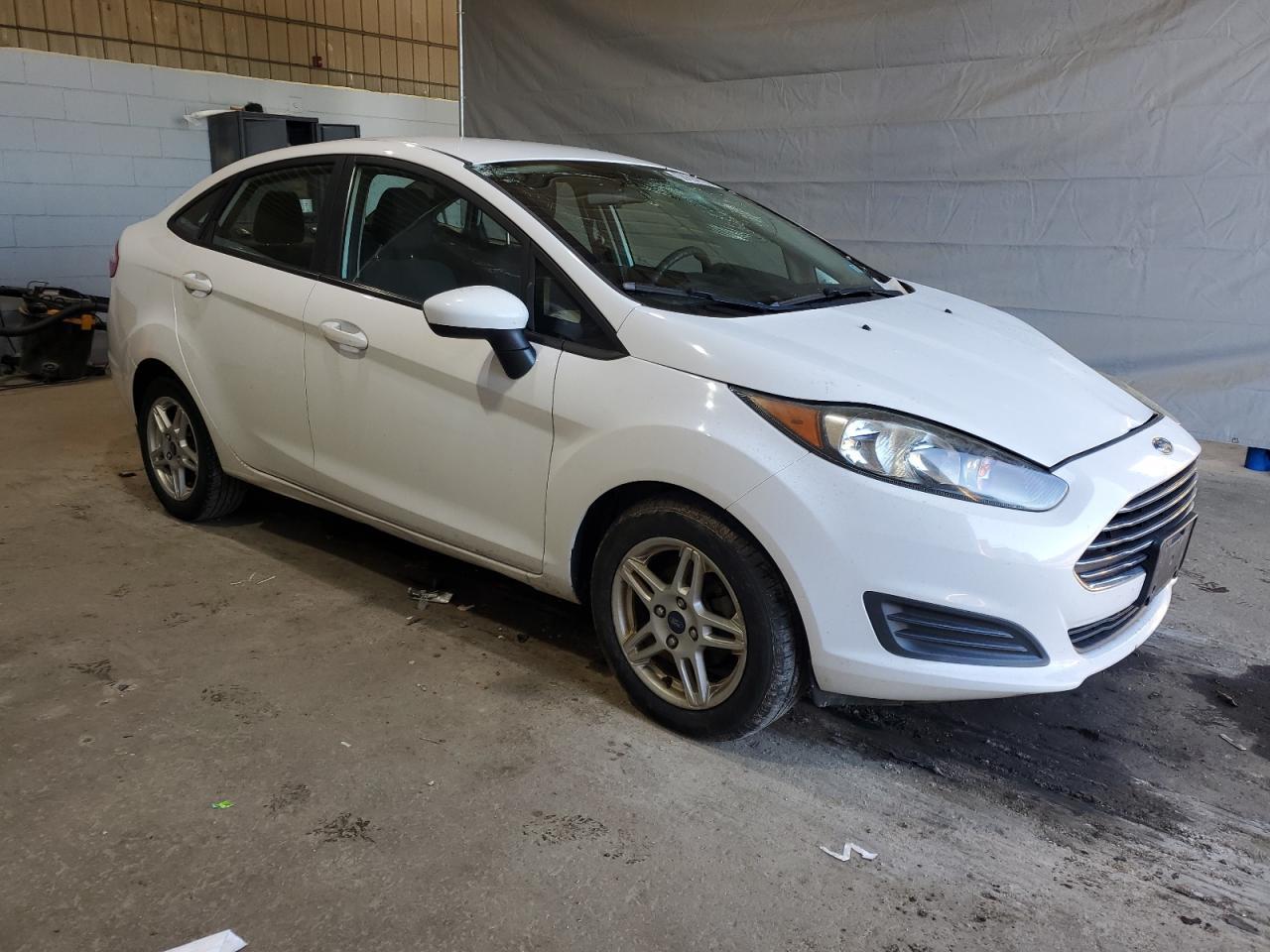 2017 Ford Fiesta Se - Фото 4