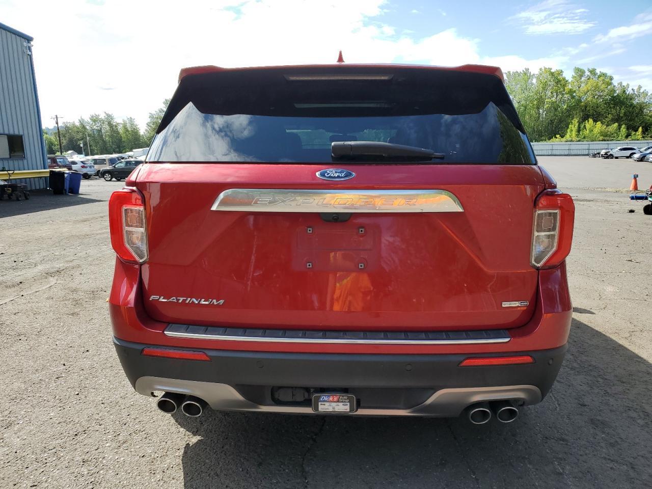 2020 Ford Explorer Platinum - Image 6