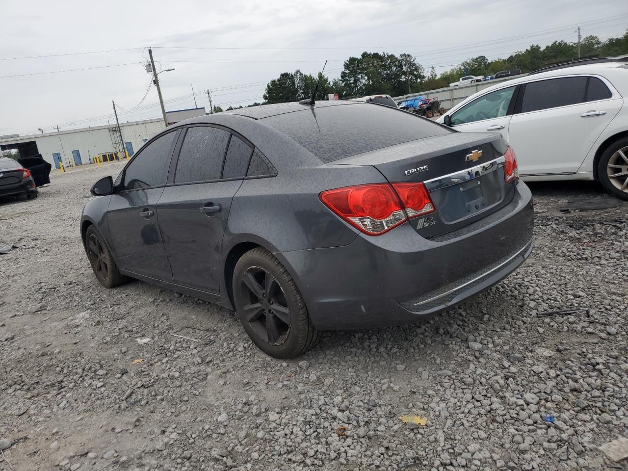 2013 Chevrolet Cruze Ls - Image 2