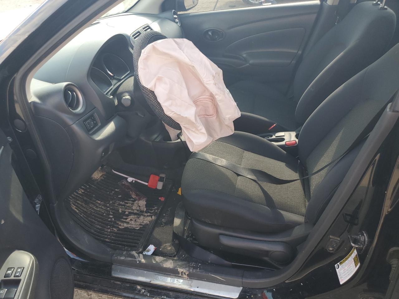 2012 Nissan Versa S - Фото 7