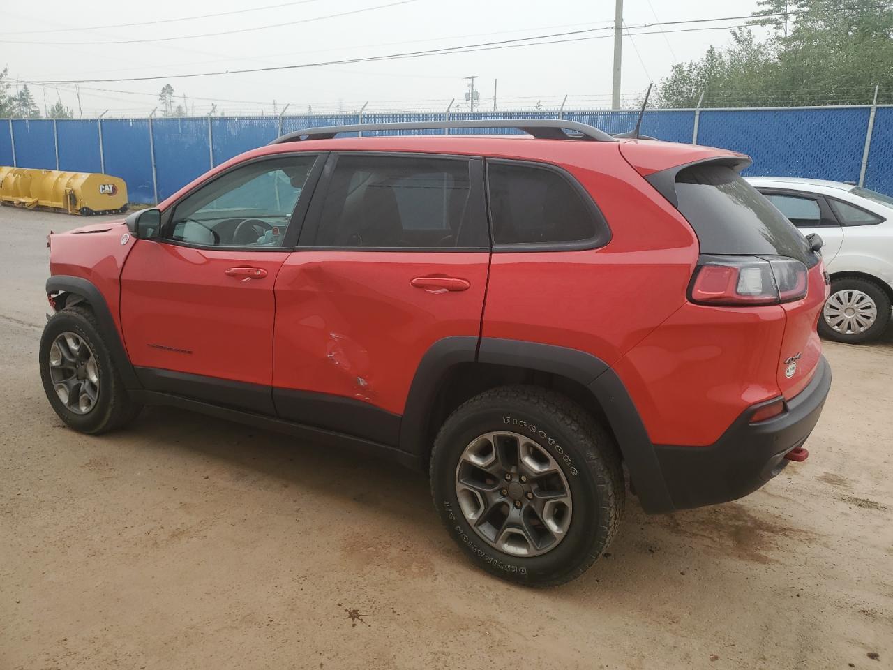 2019 Jeep Cherokee Trailhawk - Image 2
