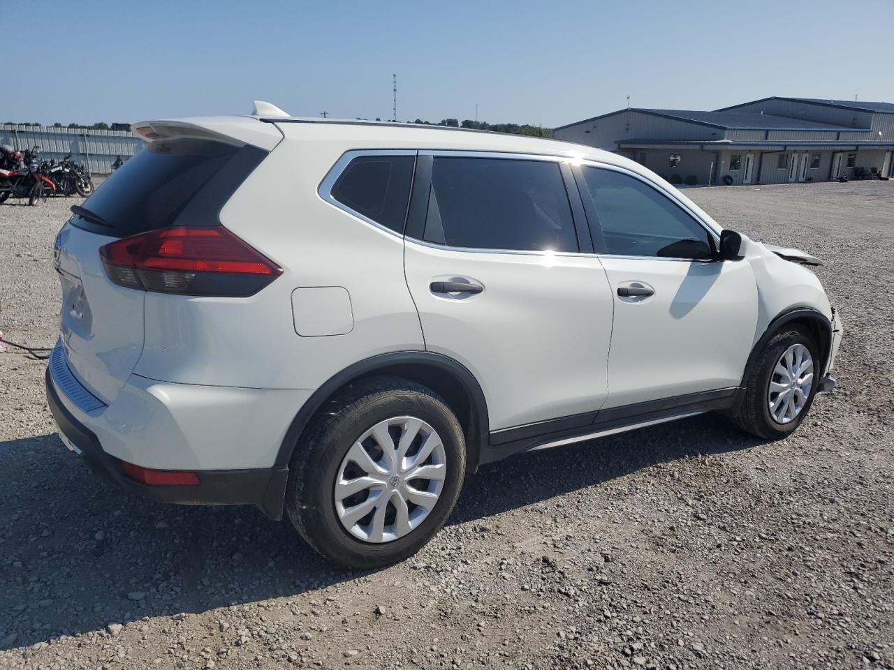 2017 Nissan Rogue S - Фото 3