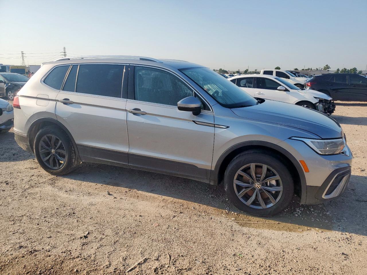 2023 Volkswagen Tiguan Se - Фото 4