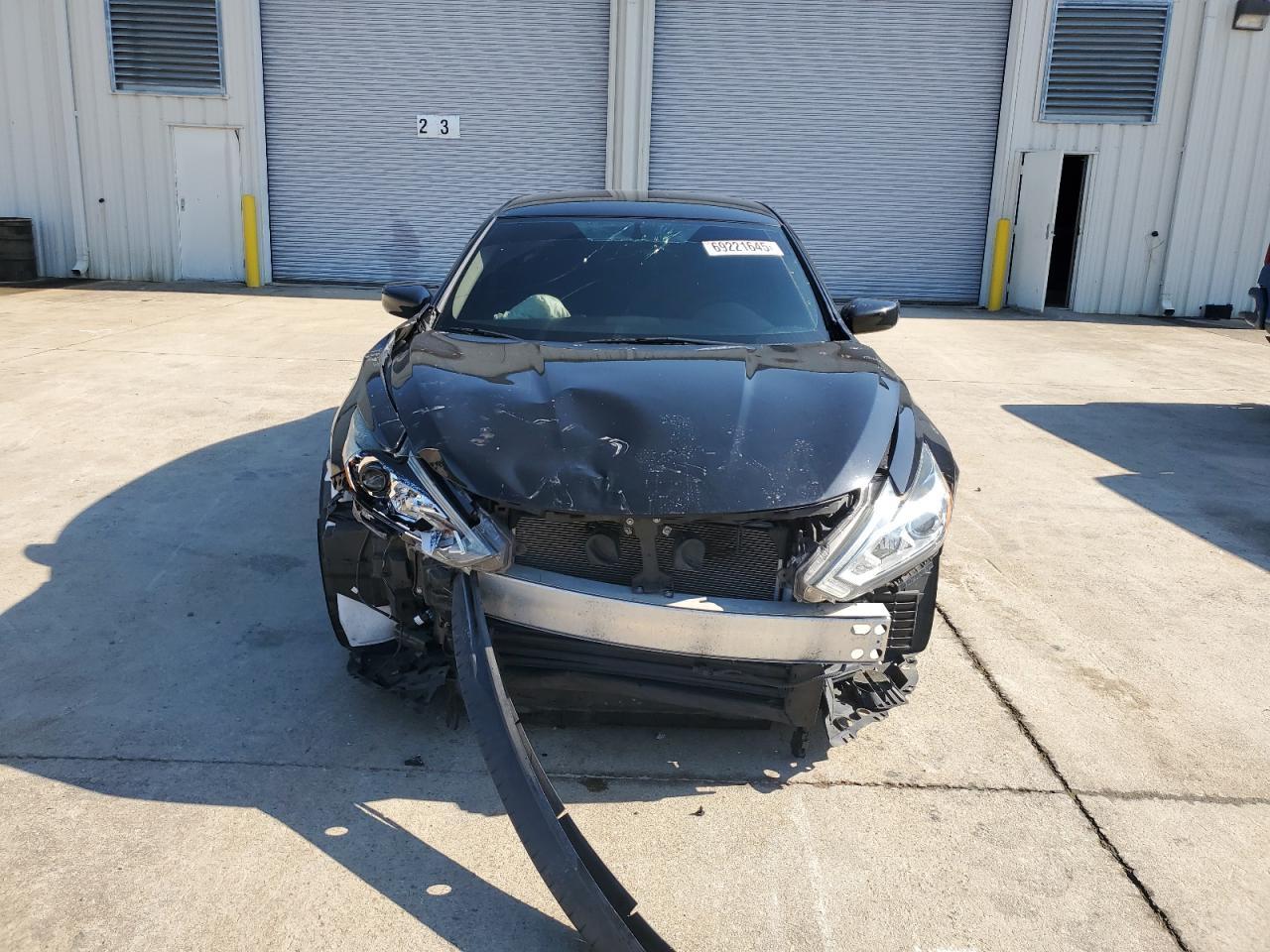 2018 Nissan Altima 2.5 - Image 5
