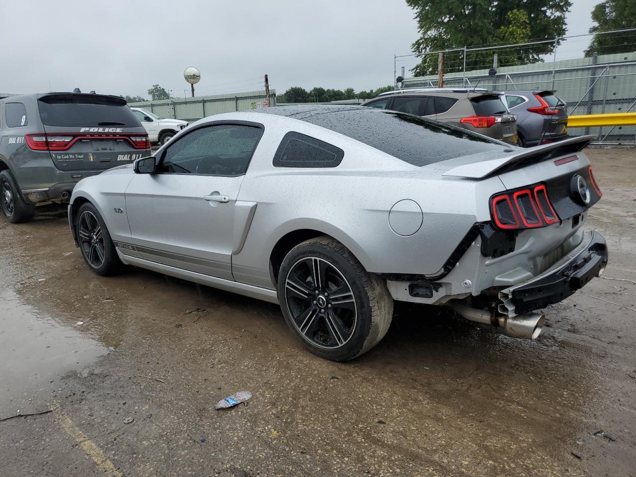 2014 Ford Mustang Gt - Фото 2