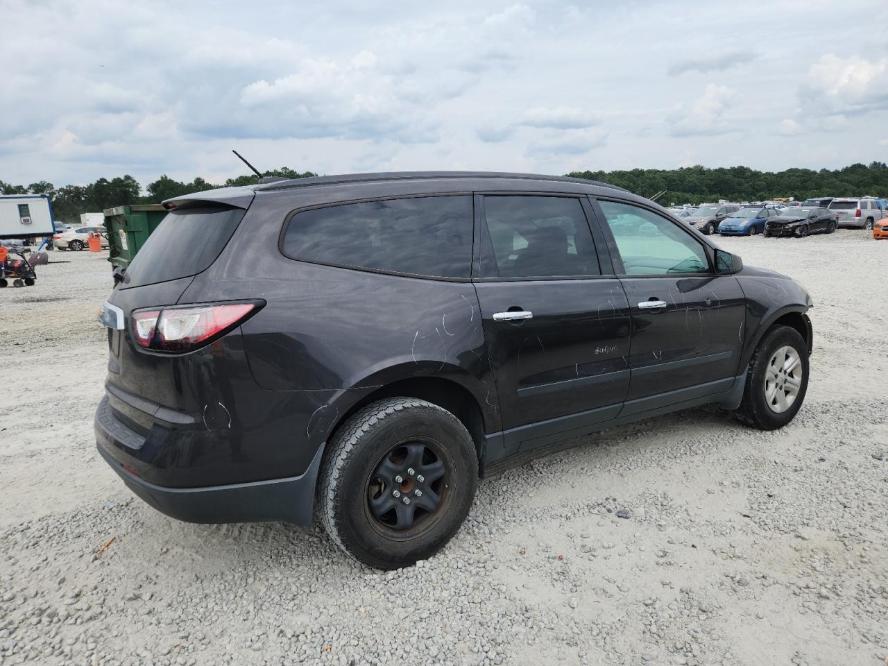 2017 Chevrolet Traverse Ls - Image 3