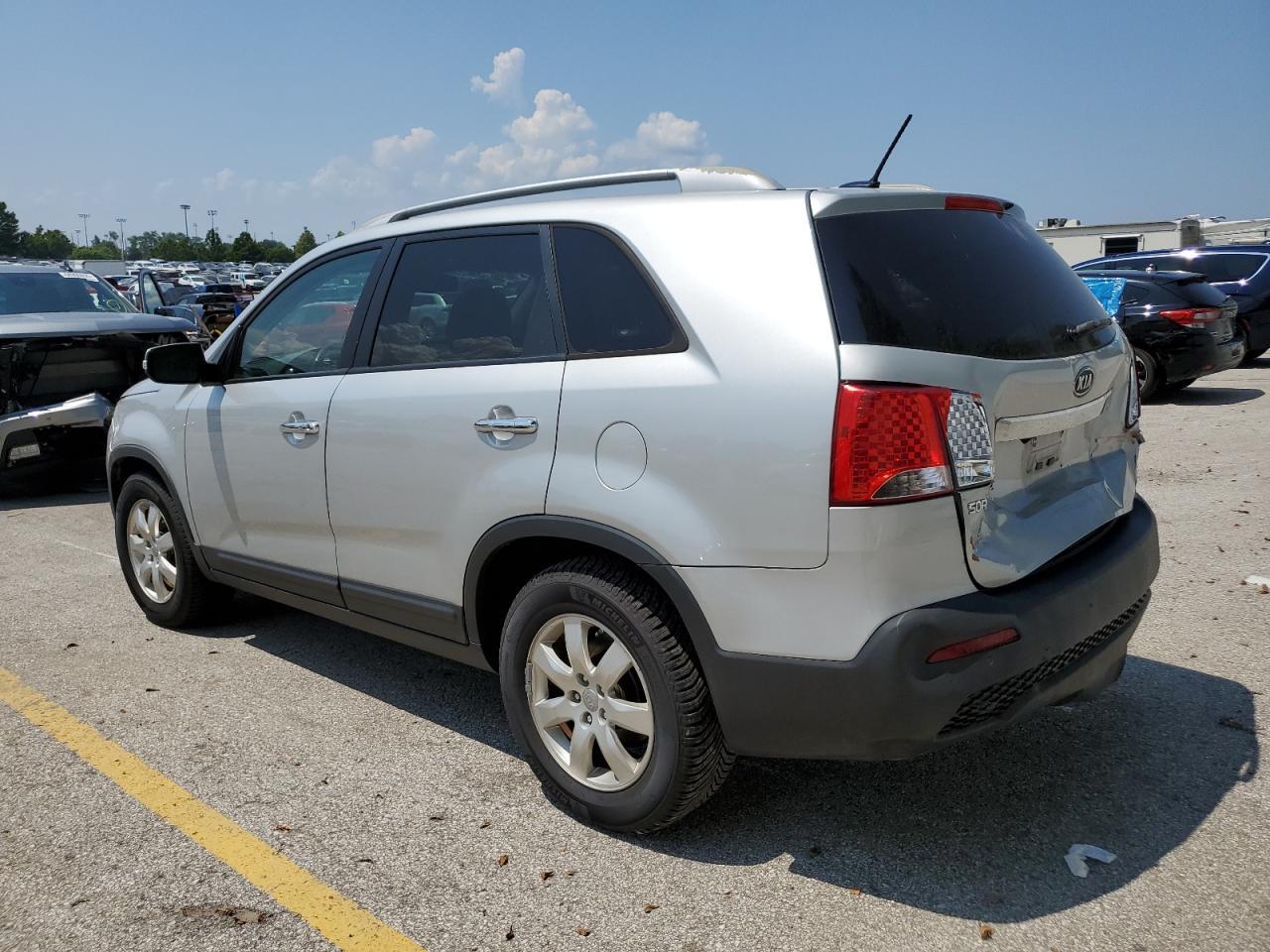 2013 Kia Sorento Lx - Фото 2