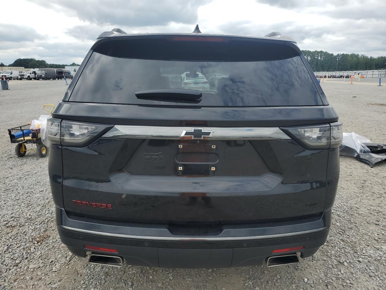 2018 Chevrolet Traverse Premier - Image 6