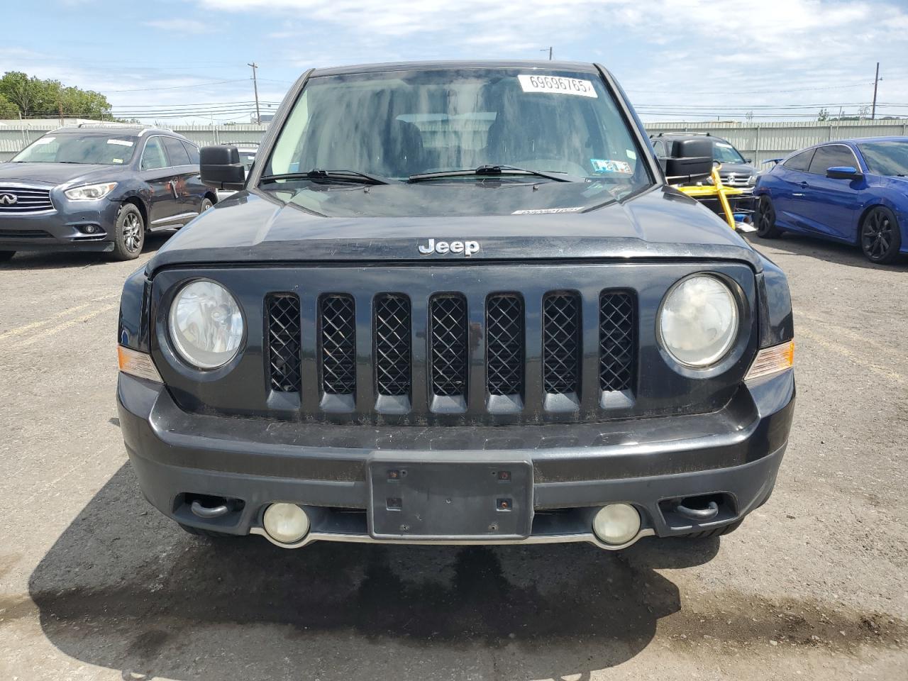 2011 Jeep Patriot Latitude - Фото 5