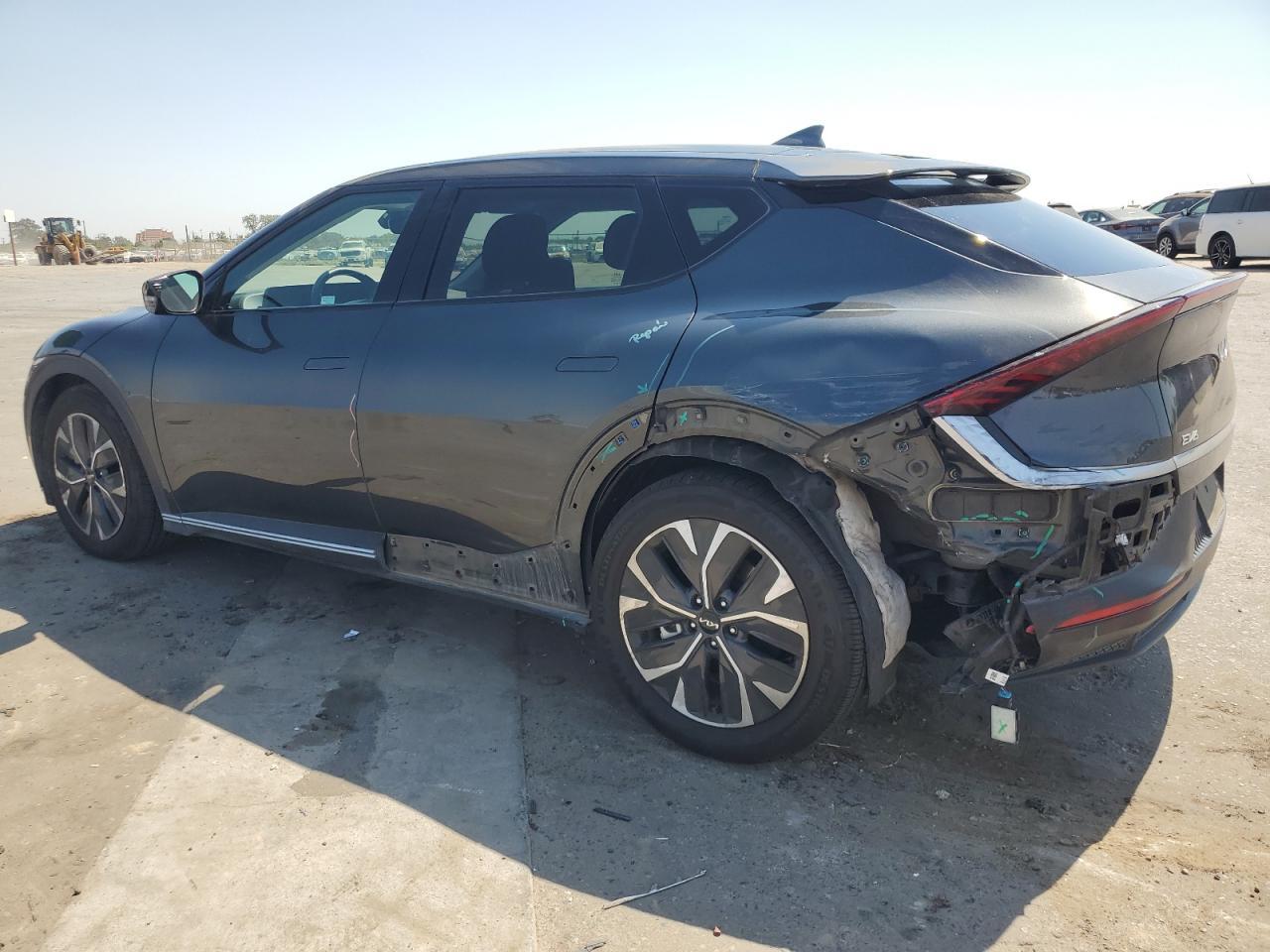 2024 Kia Ev6 Light - Фото 2