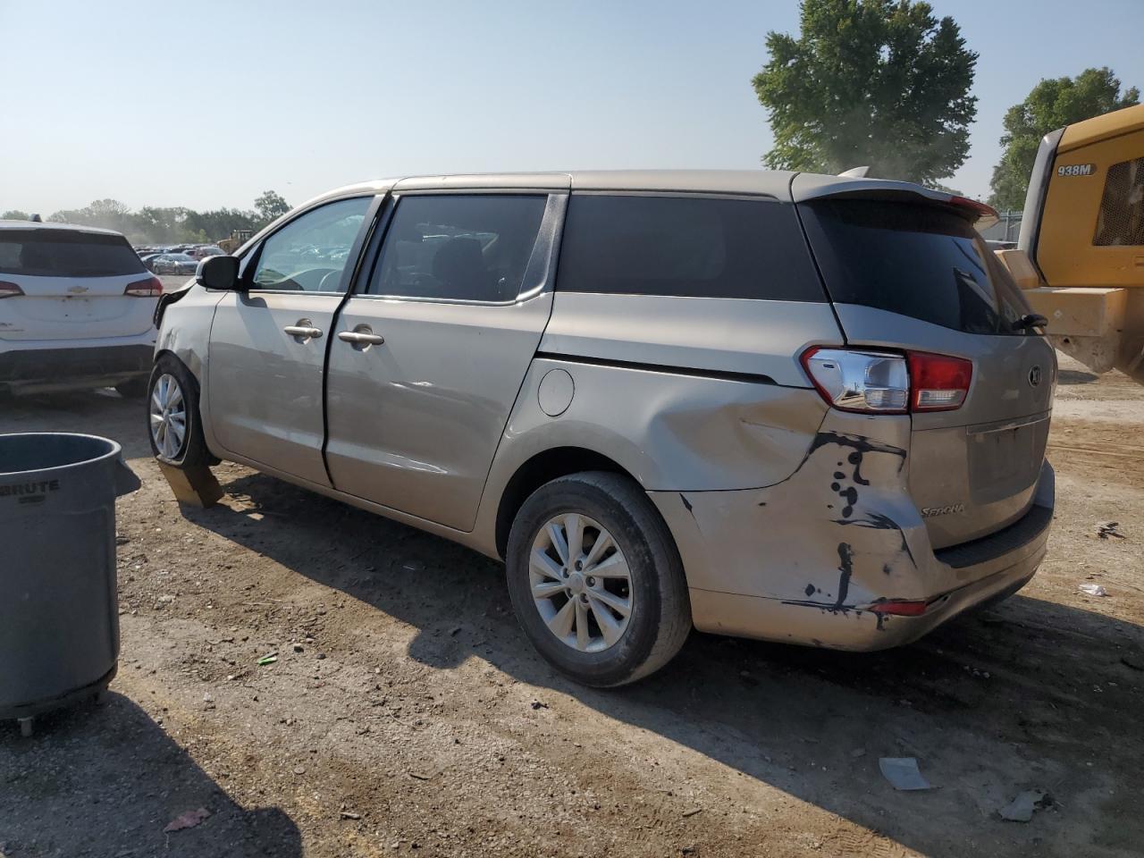 2017 Kia Sedona Lx - Фото 2