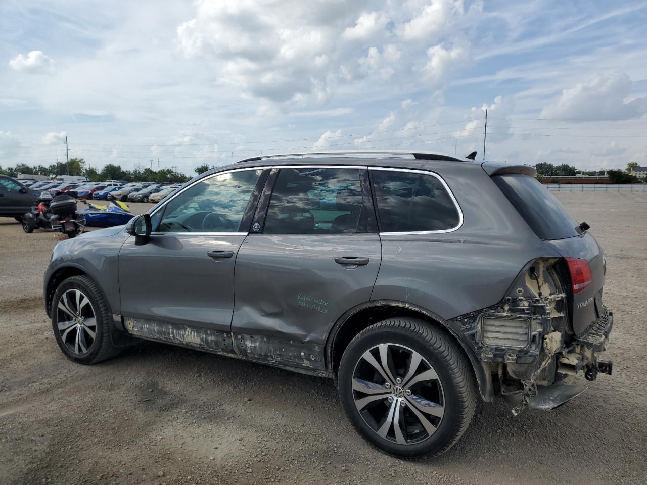 2017 Volkswagen Touareg Wolfsburg - Image 2