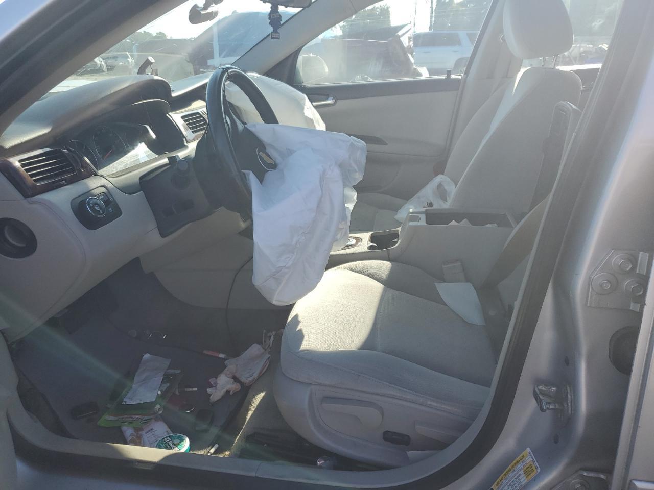 2011 Chevrolet Impala Lt - Image 7