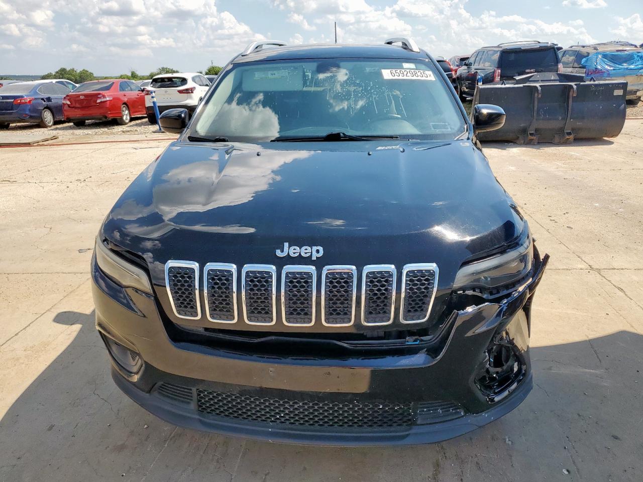 2019 Jeep Cherokee Latitude - Image 5