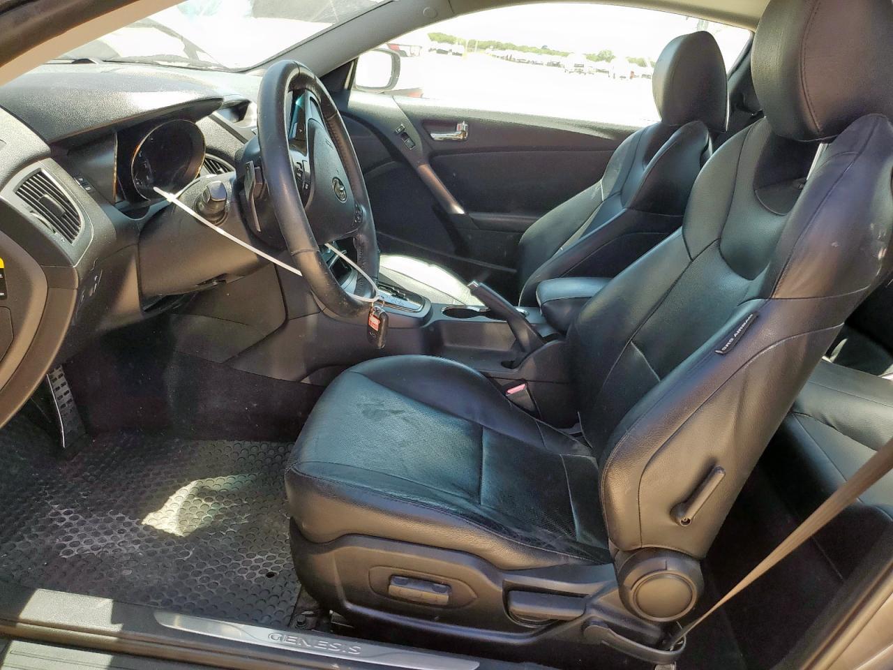 2012 Hyundai Genesis Coupe 3.8L - Фото 7