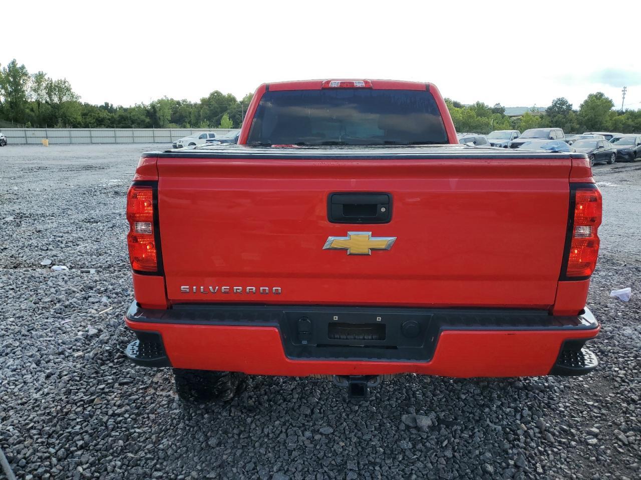 2018 Chevrolet Silverado K1500 Custom - Фото 6
