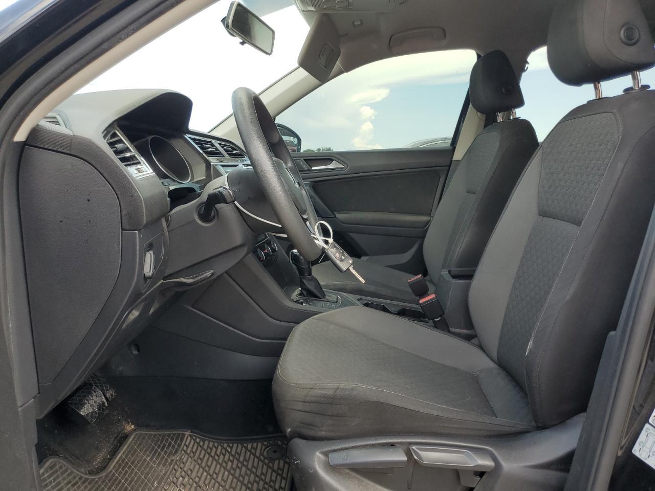 2019 Volkswagen Tiguan S - Фото 7