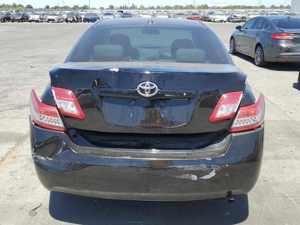 2011 Toyota Camry Base - Фото 6