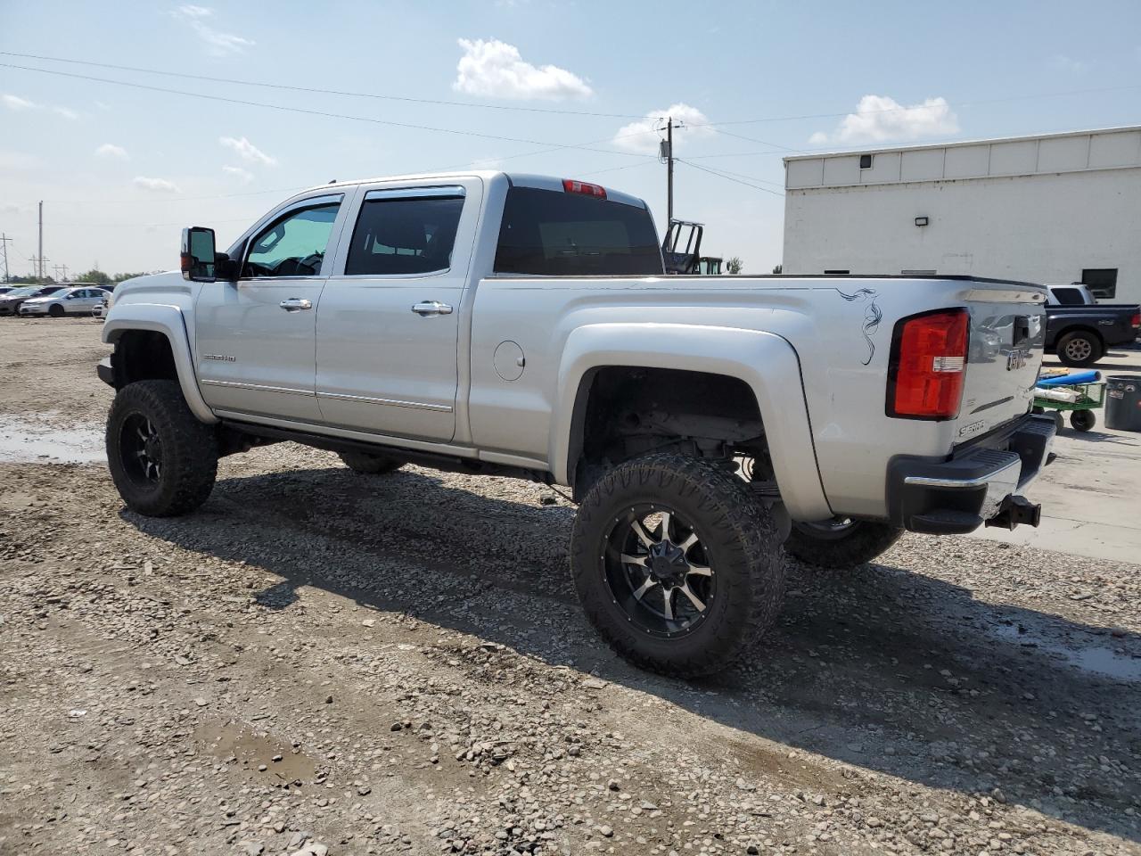 2015 GMC Sierra K2500 Slt - Image 2