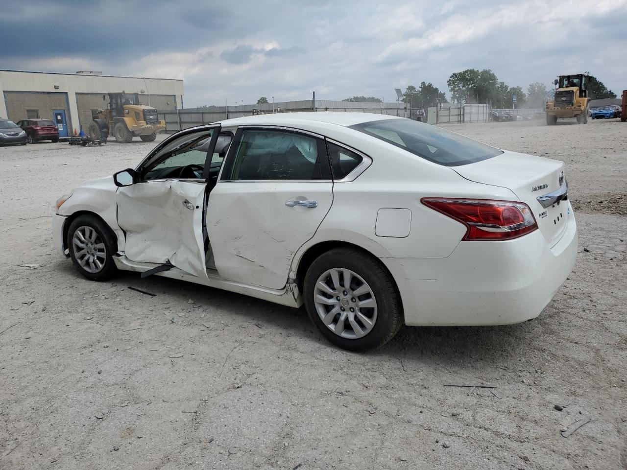 2013 Nissan Altima 2.5 - Фото 2
