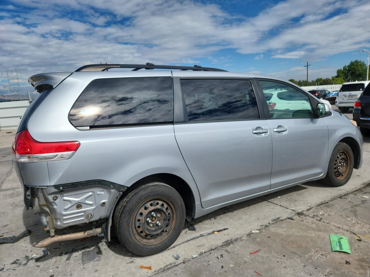 2011 Toyota Sienna Xle - Фото 3