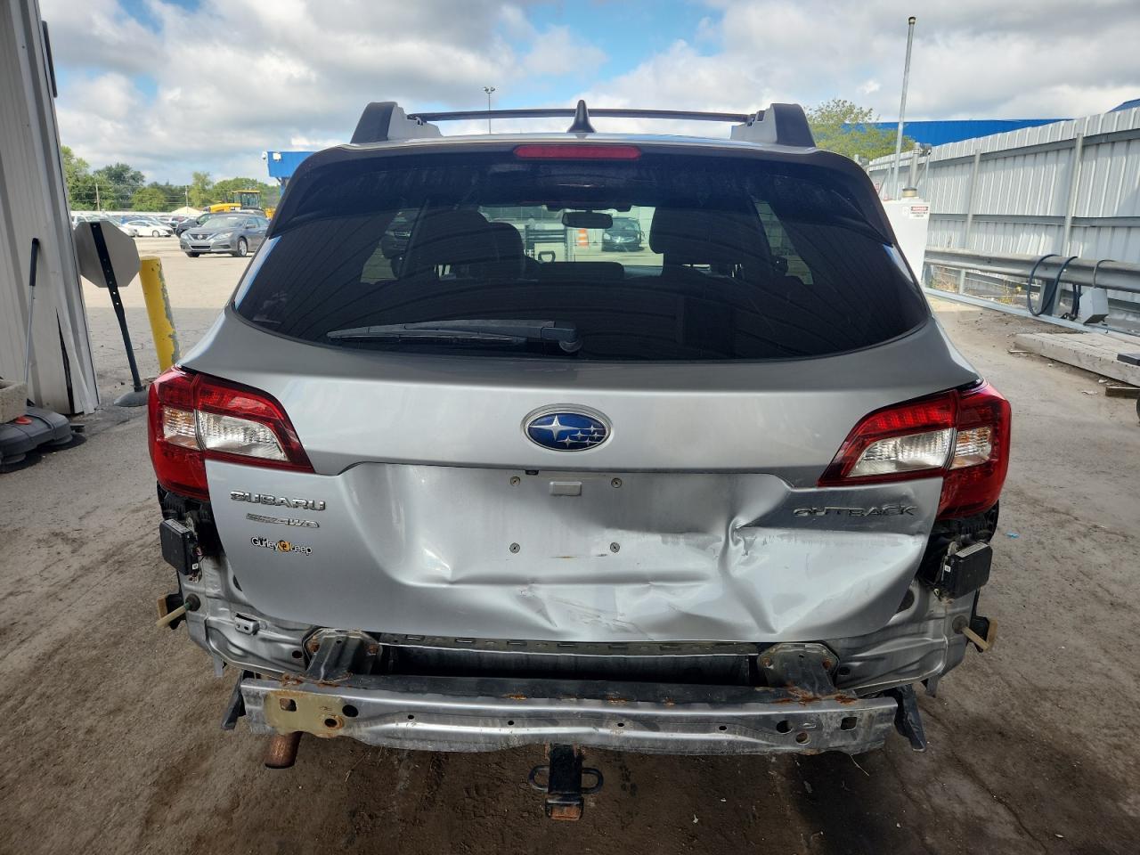 2016 Subaru Outback 2.5I Limited - Image 6