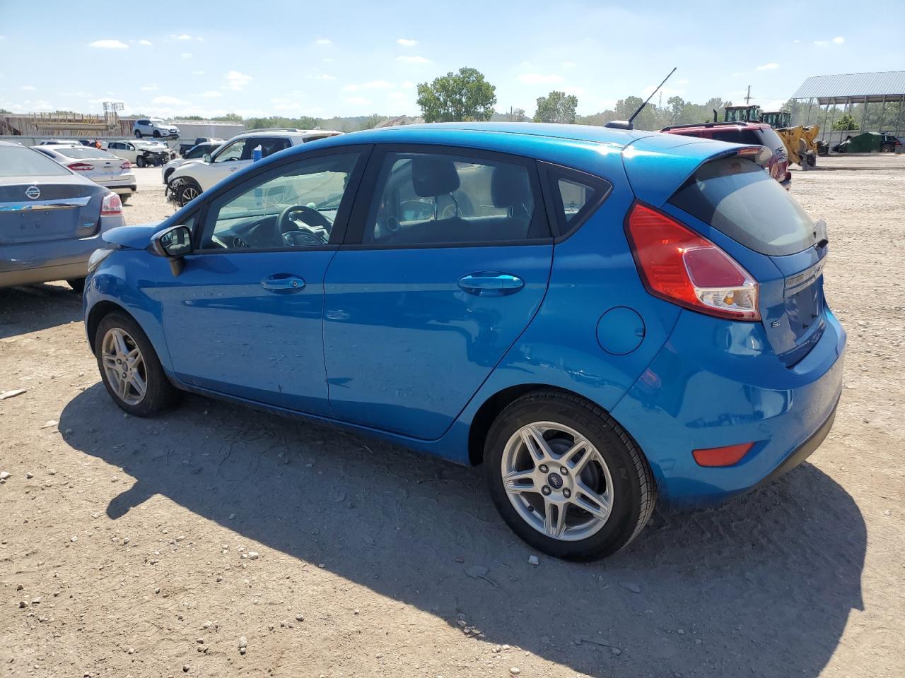 2017 Ford Fiesta Se - Image 2