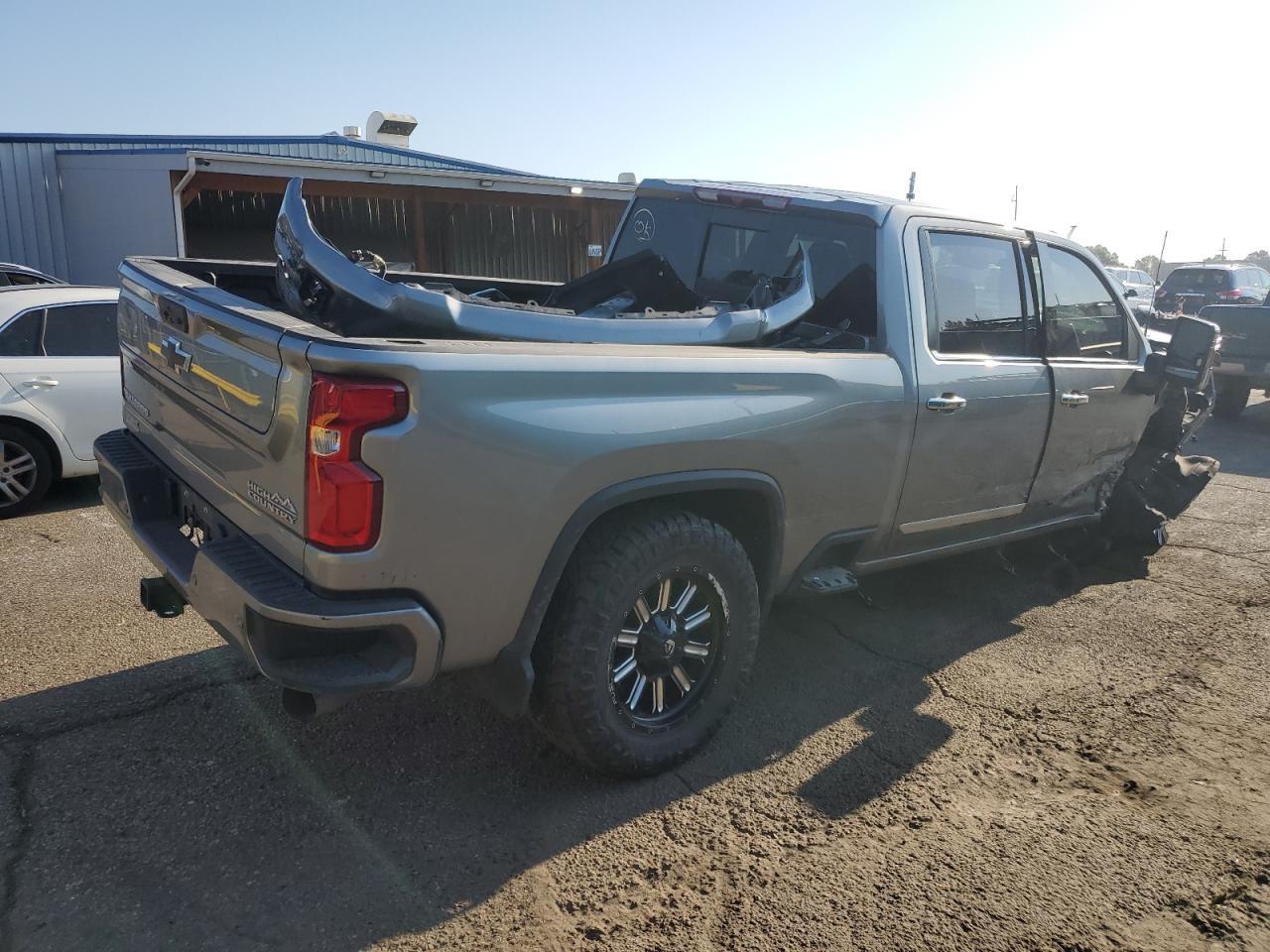 2024 Chevrolet Silverado K2500 High Country - Фото 3