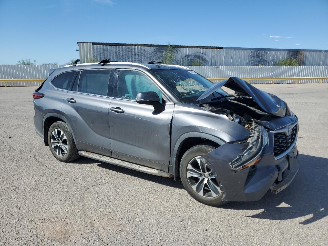 2022 Toyota Highlander Hybrid Xle - Image 4