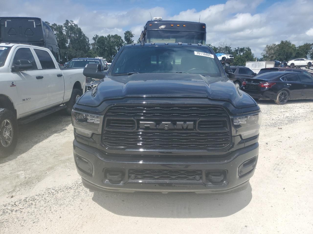 2022 Ram 3500 Limited - Фото 5