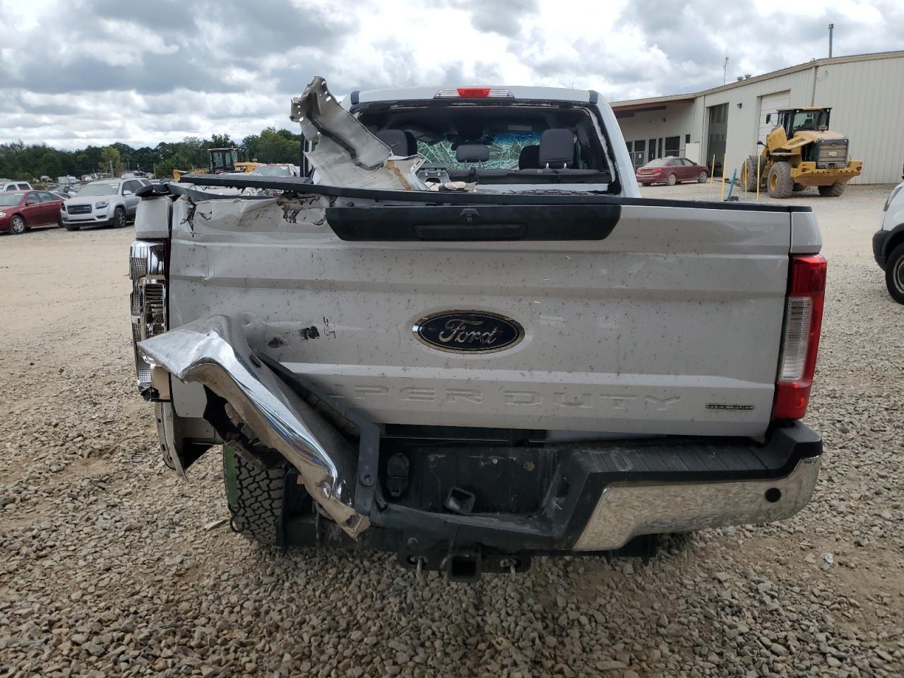 2017 Ford F250 Super Duty - Фото 6