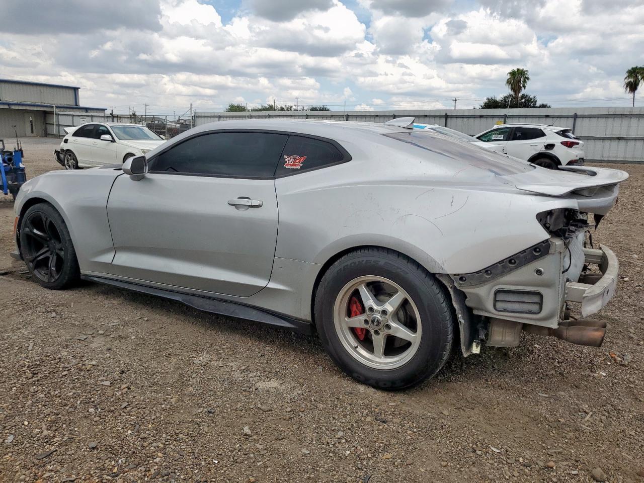 2016 Chevrolet Camaro Ss - Image 2